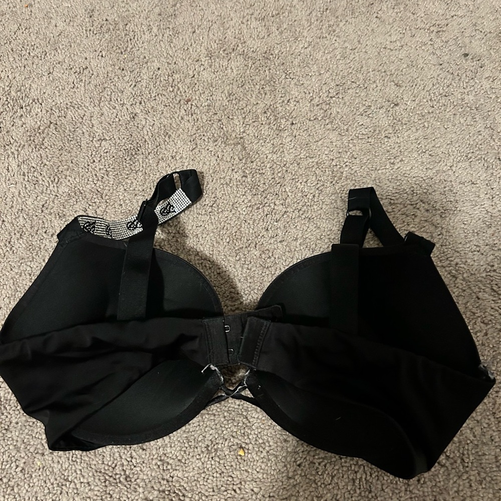 Too small. - Picture 2 of 2